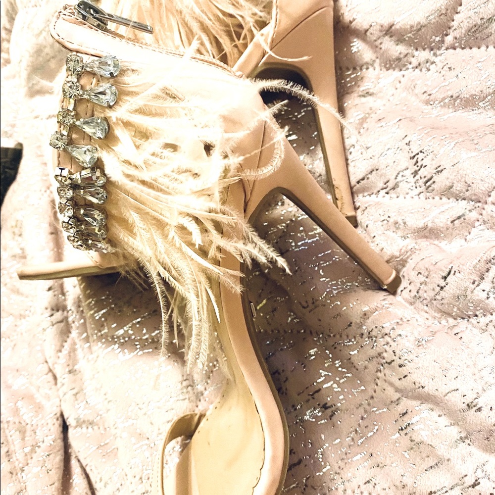 ZIGI SOHO Women's Brynlea Heeled Sandal